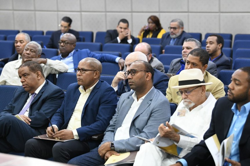 JCE sostiene reunión con delegados de organizaciones&nbsp;políticas