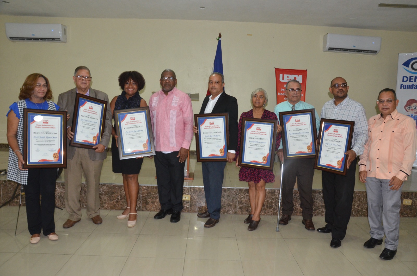 Reconocimiento a Comunicadores en Santo Domingo Este: Noche de la ...